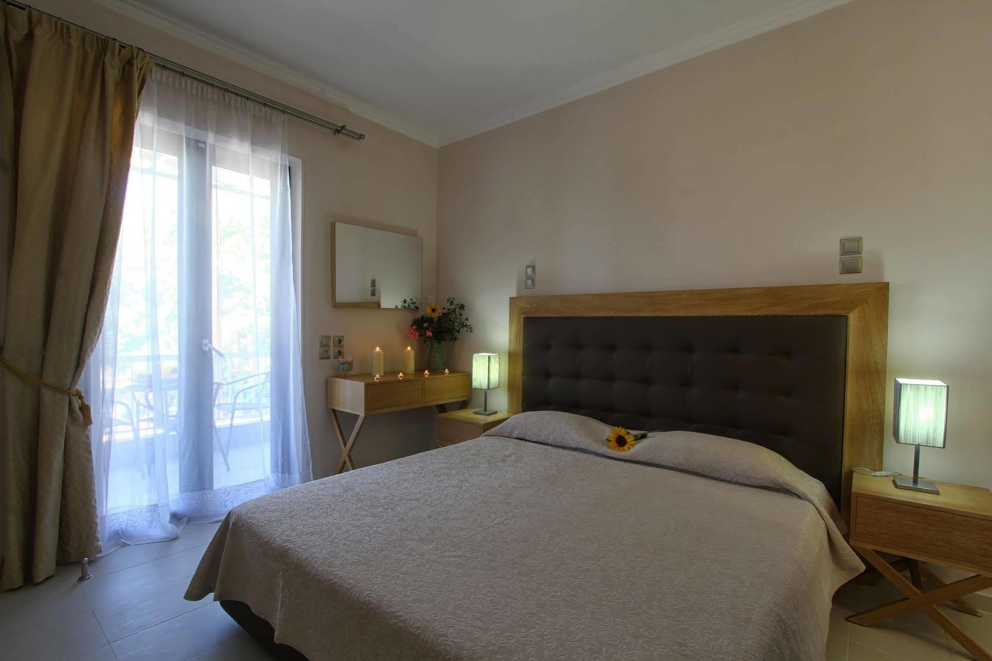 Ilioxenia Apartment Paralia Agias Foteinis Exterior photo